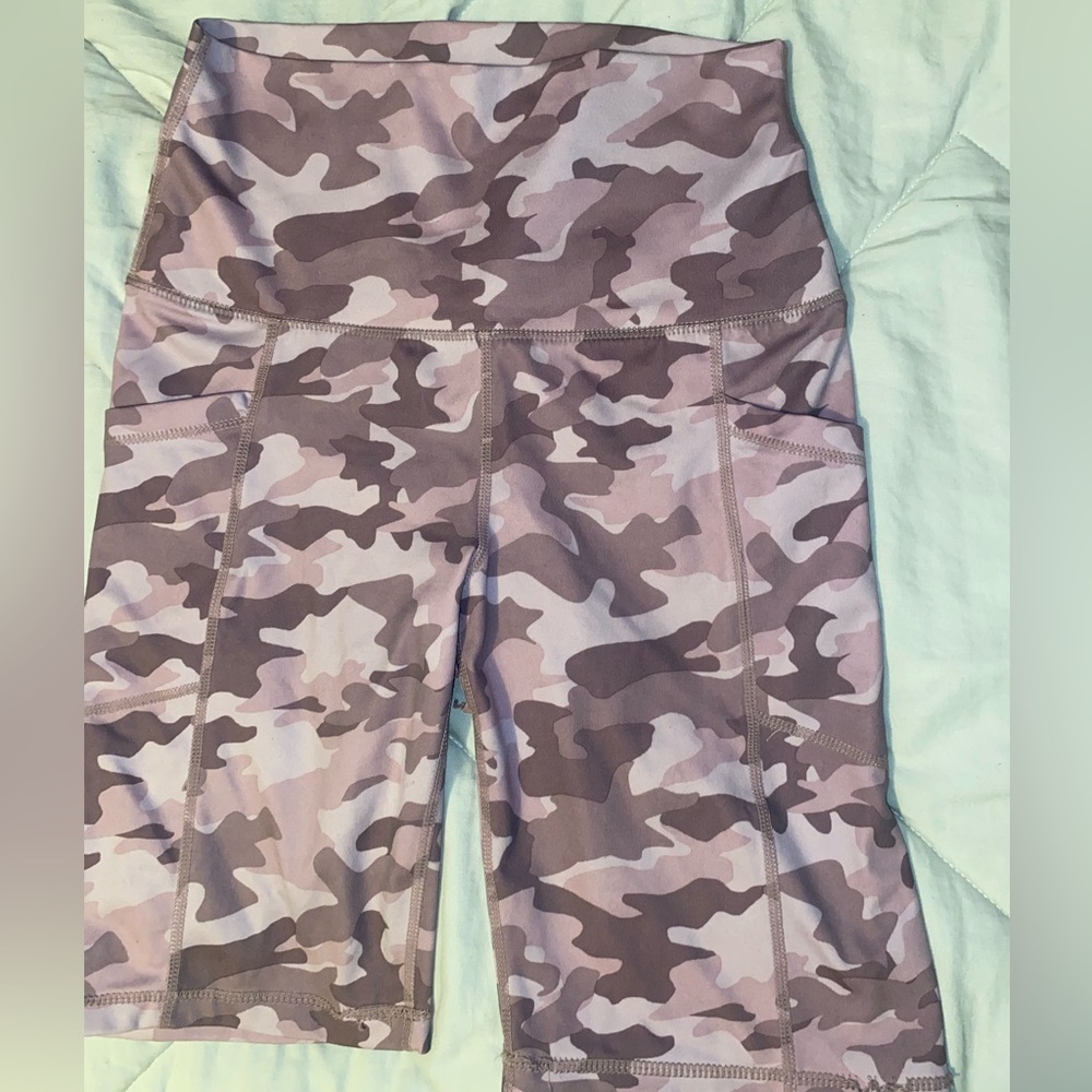 90 degree by reflex high waisted camo print yoga shorts